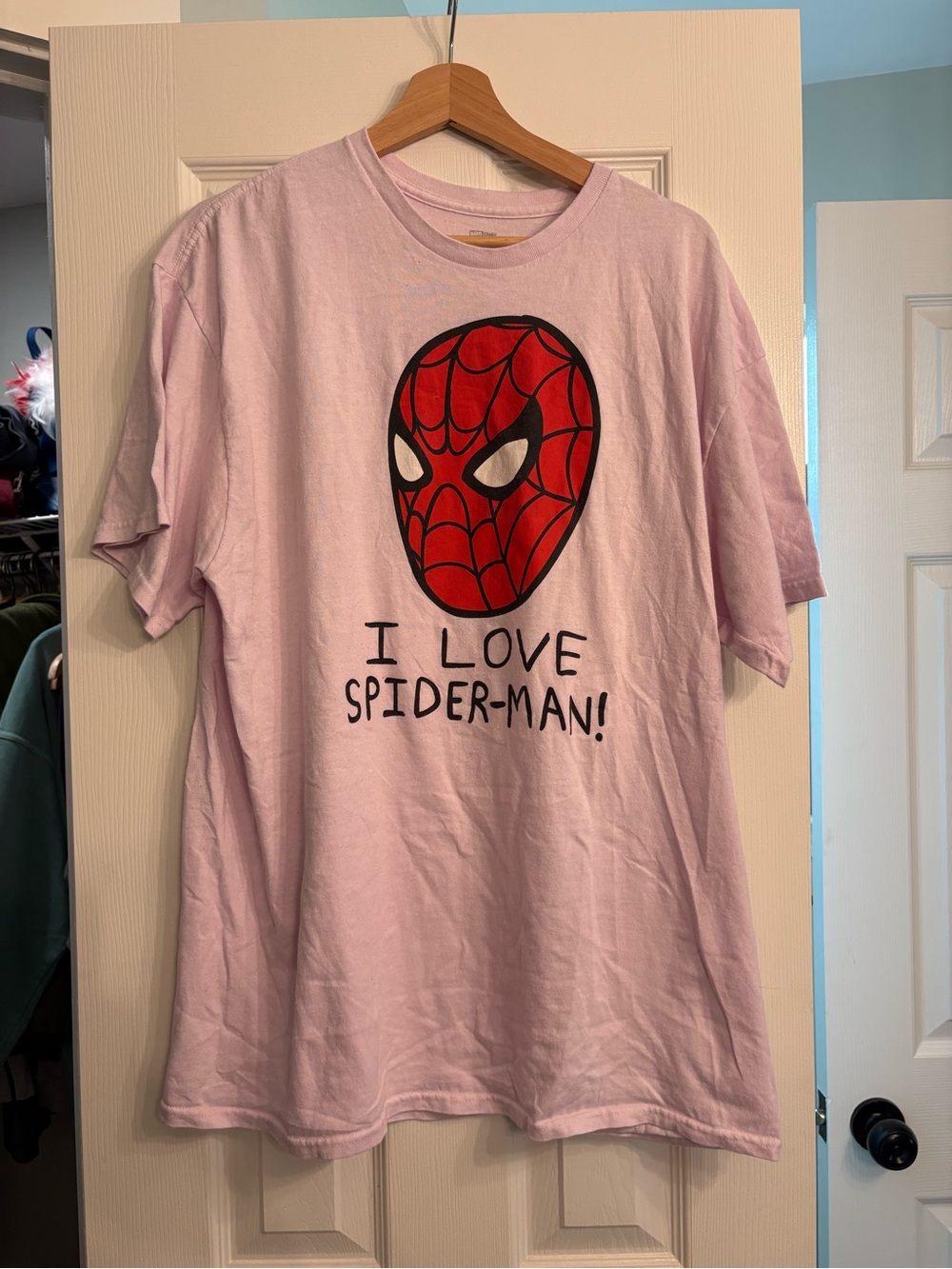 Light pink Spider-Man shirt XL
